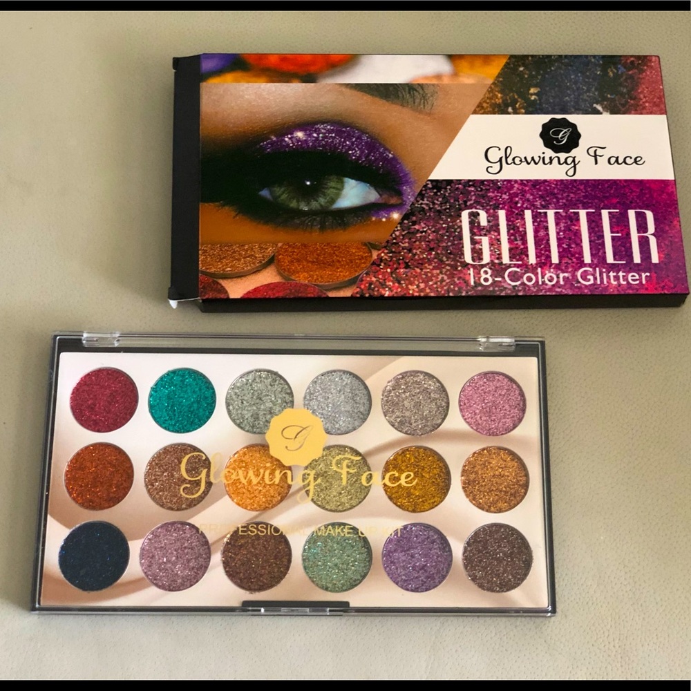 Glowing Face Glitter Eye Shadow 18 Color Glitter New with Box Makeup Kit